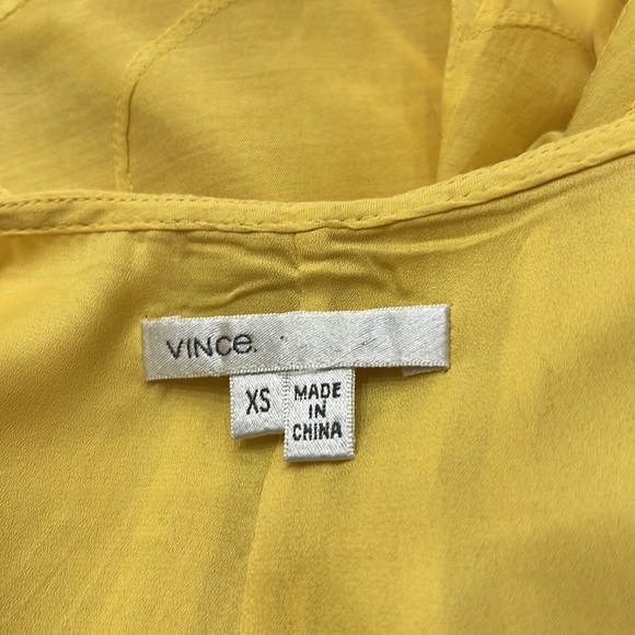Vince XS Yellow Cap Sleeve Blouse - Picture 3 of 3